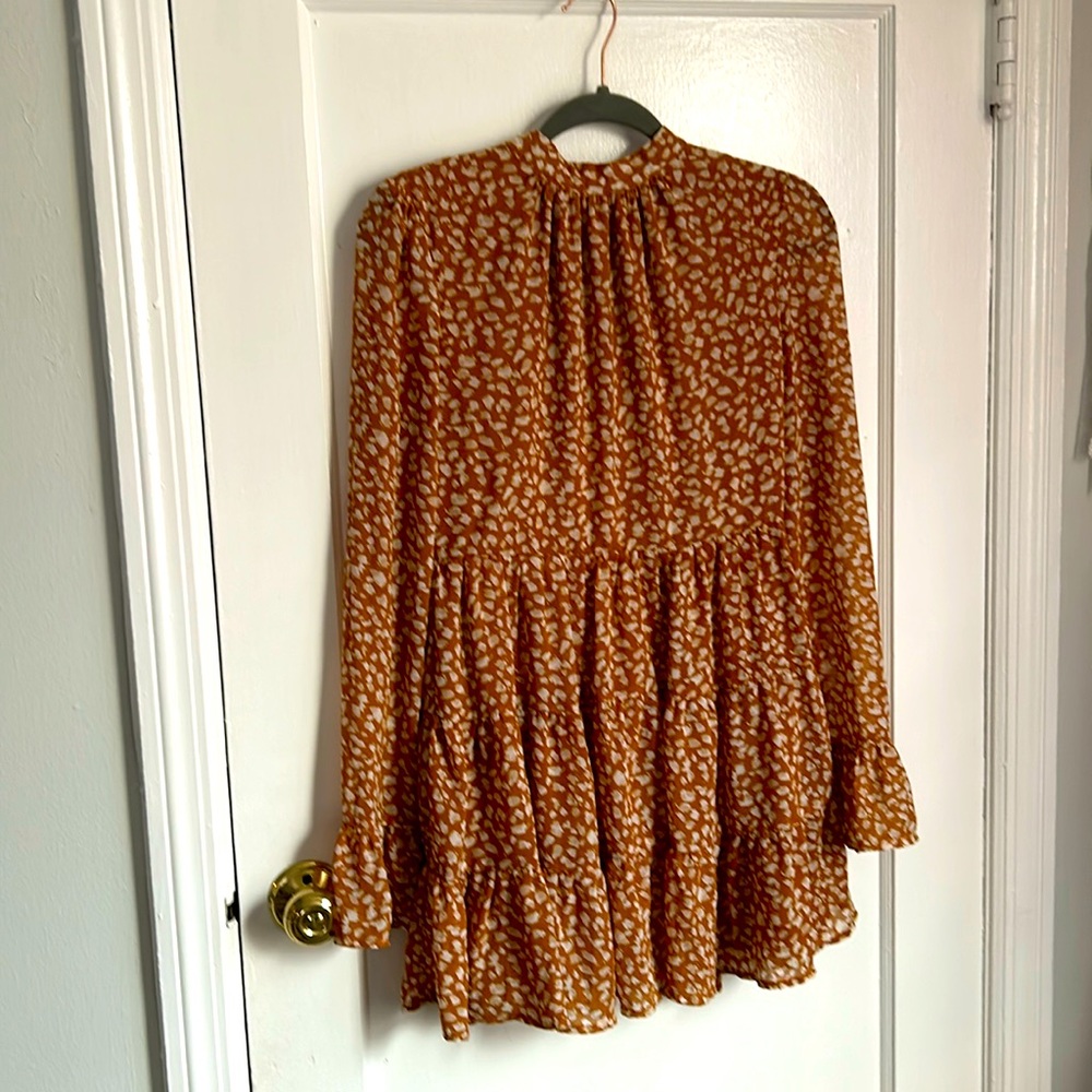 Pretty ldress with lining.